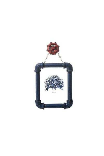 Warm Design Photo Frame with Faucet Figure