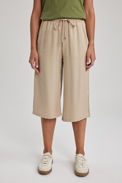 DeFacto Kapri Yüksek Bel Crop Fit Viskon Kapri I6798az23sm