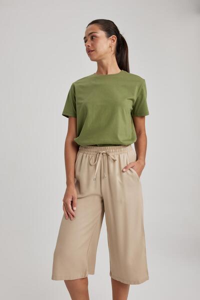 DeFacto Kapri Yüksek Bel Crop Fit Viskon Kapri I6798az23sm