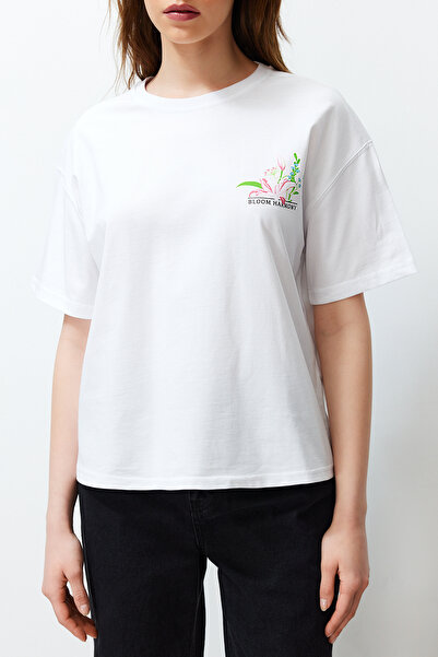 Trendyol Collection White Premium Relaxed/Wide Fit Crew Neck Front and Back Printed Knitted T-Shirt TWOSS24TS00082