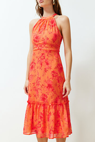Trendyol Collection Πορτοκαλί φλοράλ στάμπα σε γραμμή Α με λαιμόκοψη Μίντι υφαντό φόρεμα TWOSS19LJ0200