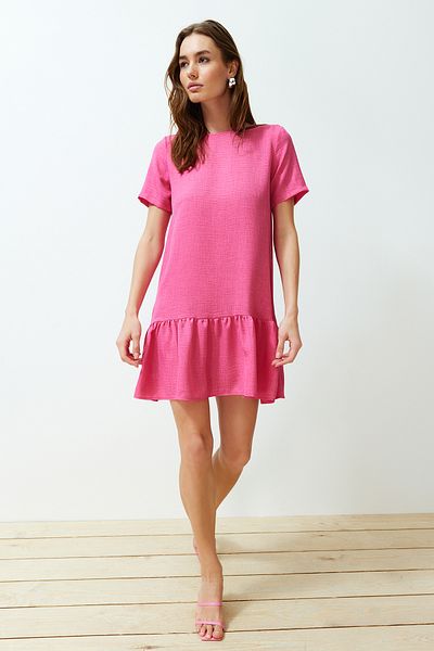 Trendyol Collection Μίνι υφαντό φόρεμα σε ροζ ίσιο κόψιμο φούστα TWOSS24EL00520