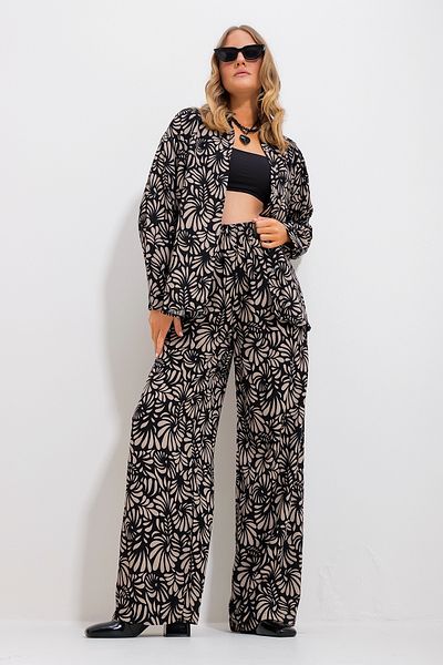 Trend Alaçatı Stili Women's Sand Beige Patterned Shirt and Trousers Bottom Top Woven Set Alc-X11749
