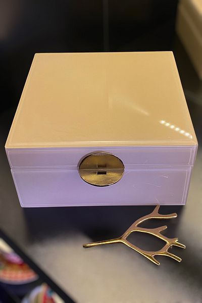 LEMİ DEKORASYON Lacquered Wooden Jewelry Box 22*22*11 cm