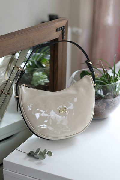 Moom Bag Γυναικεία κρεμ δερμάτινη τσάντα ώμου με διπλό λουρί