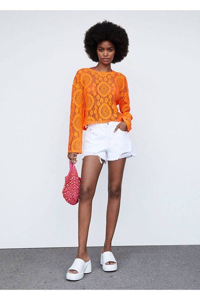 MANGO Woman T-Shirt mit Stickerei und Perforation