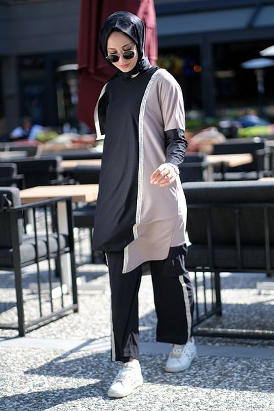ZUBAZUP Black Mink Striped Hijab Top and Bottom Set Tunic Trousers 2-Piece Set Crepe Knitted
