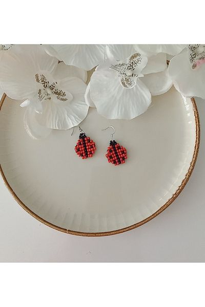 İPAR AKSESUAR SAND BEADS LADY BEETLE PAINTING HANDMADE EARRING