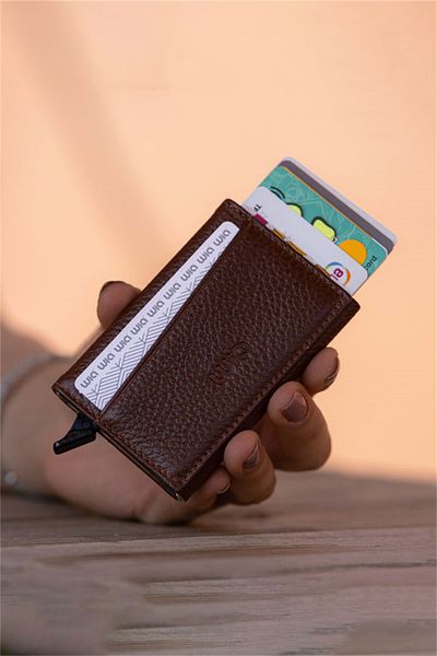 Wia Unisex Mechanical Leather Card Holder, Tan 611
