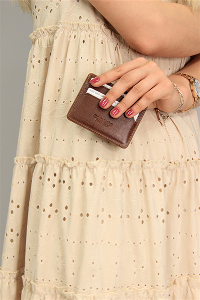 Wia Unisex Genuine Leather Card Holder, Tan 530