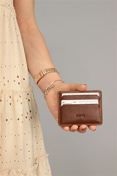 Wia Unisex Genuine Leather Card Holder, Tan 530