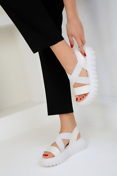 SOHO Weiße Damensandalen 17827