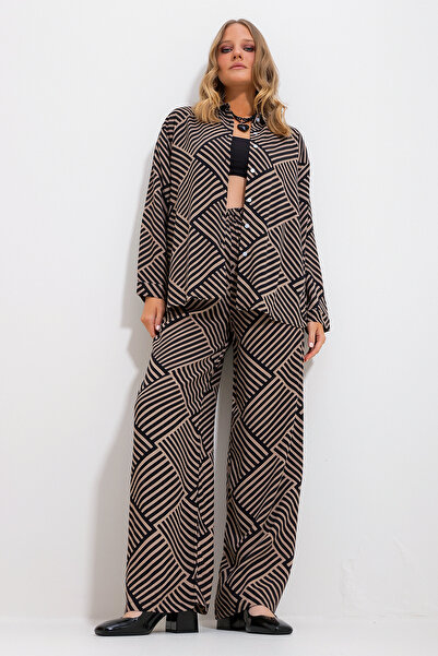 Trend Alaçatı Stili Dámská pískově béžovo-černá košile a kalhoty s tkaným spodním dílem Alc-X11748