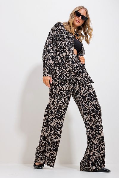Trend Alaçatı Stili Women's Sand Beige Patterned Shirt and Trousers Bottom Top Woven Set Alc-X11749