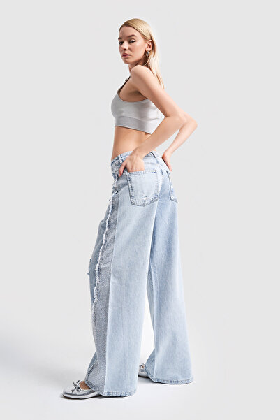 its basic Women's Snow Color Shiny Stone Detailed Laser Mid Waist Palazzo Denim