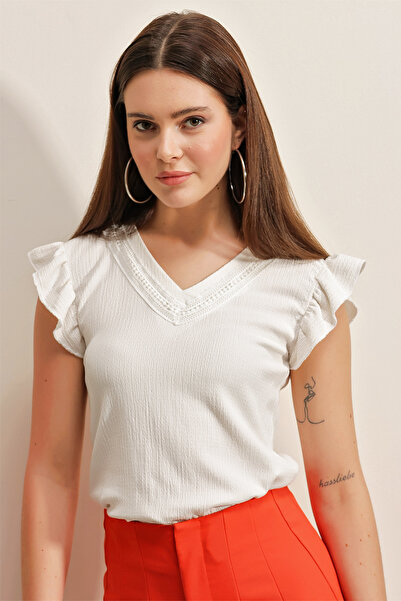 Bigdart 0467 V-Neck Knitted Blouse - White