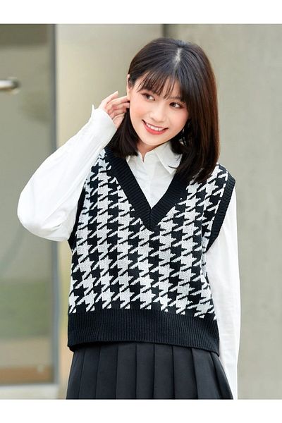 Dier Moda Dier Moda Women's Black V-Neck Houndstooth Sweater