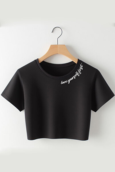 Vordevia Ljubite sebe prvo, ovratnik Štampano Skraćeni kroj majica