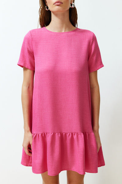 Trendyol Collection Μίνι υφαντό φόρεμα σε ροζ ίσιο κόψιμο φούστα TWOSS24EL00520