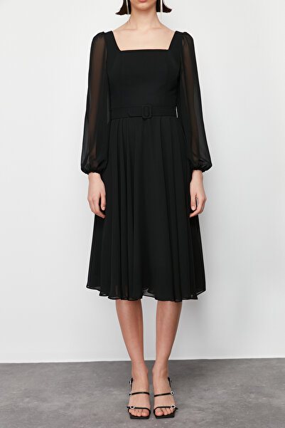 Trendyol Collection Κομψό βραδινό φόρεμα από μαύρο τούλι - TPRSS24AE00108