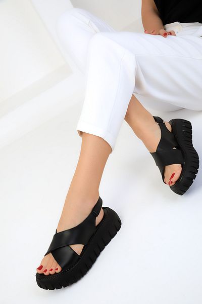 SOHO Women's Black Sandals 17836