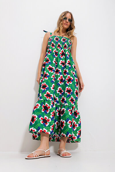 Trend Alaçatı Stili Kadın Yeşil Askılı Eteği Volanlı Çiçek Desenli Gipeli Dokuma Elbise Alc-X11734