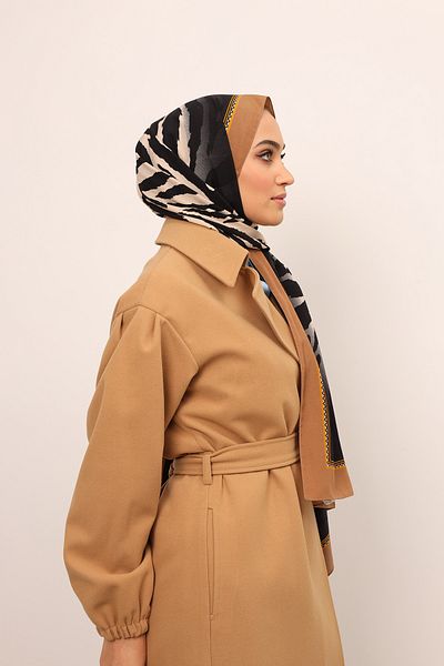 HAREM SCARF Σάλι με μοτίβο Tiger-Mink Medina