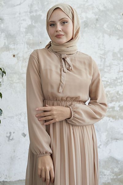 InStyle Φόρεμα σιφόν πλισέ Limelda - Milk Brown