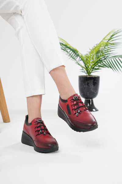 Mira Terlik حذاء ميرا الجلدي للنساء لتقويم العظام