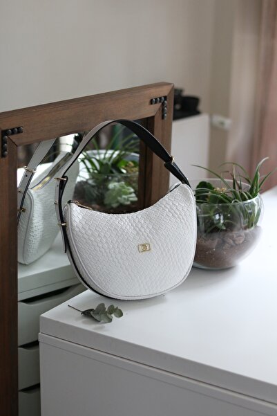 Moom Bag حقيبة كتف نسائية بحزام مزدوج منقوش باللون الأبيض