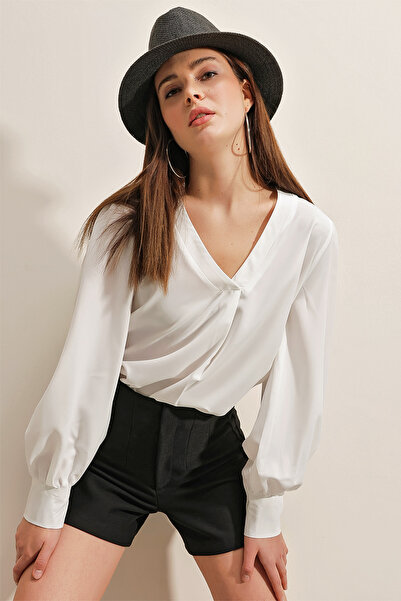 Bigdart 0451 V-Neck Satin Blouse - White