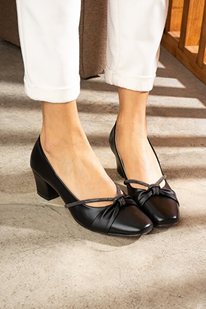 AlbiShoes حذاء نسائي بكعب منخفض 5.5 سم يومي مزين بالأحجار فستان سهرة نسائي بك...