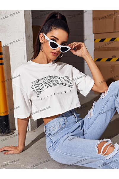 Adrift Crop CKOD-232913 Scurt cu litere grafice