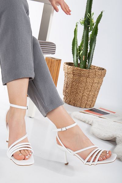 LEMUES SHOES Lemues Three-Stripe Buckle Heeled Shoes