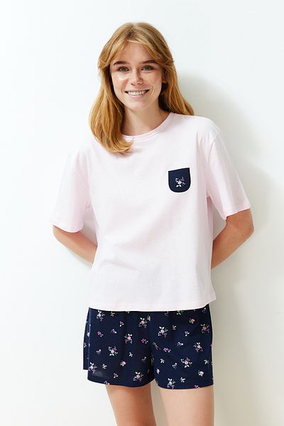Trendyol Collection Ροζ πολύχρωμες φλοράλ πλεκτές πιτζάμες με σορτς THMSS24PT00214