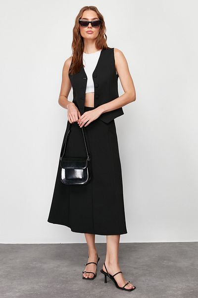 Trendyol Collection Černá rozšířená maxi strečová pletená sukně TWOSS24ET00156