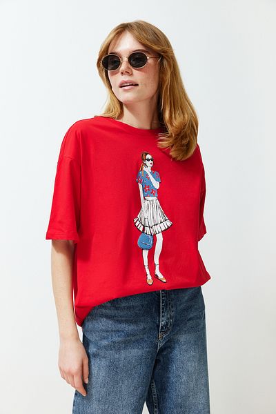 Trendyol Collection Piros nyomtatott, laza/kényelmes szabású nyakú, kötött póló TWOSS24TS00109