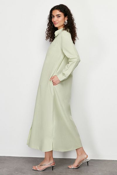 Trendyol Modest Hellkhakifarbenes, geknöpftes, gewebtes Hemdkleid TCTSS24EB00137