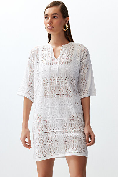 Trendyol Collection Mini-Strandkleid aus Strick - Weiß, Geschnürt - TBESS24EL00093