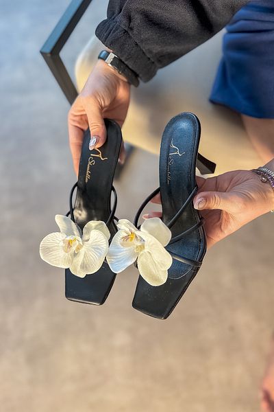 SHOEBELLAS Flaw Black Flower Λεπτομερείς γυναικείες παντόφλες