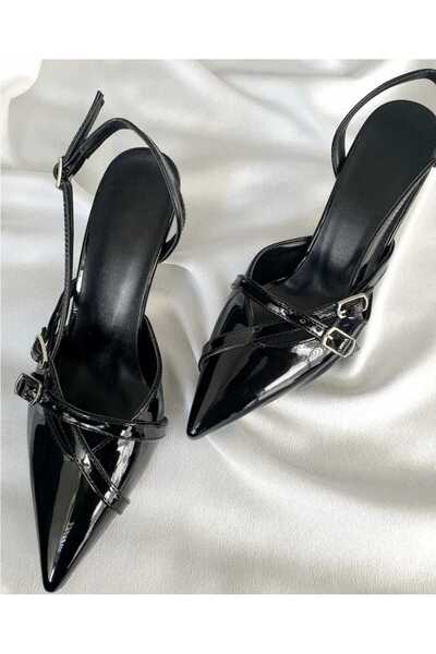 ŞIK MODA Siyah rugan sivri burunlu toka detaylı topuklu kadın ayakkabısı