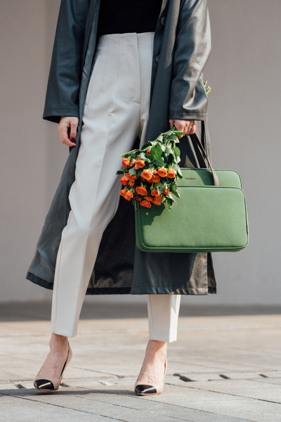 Tomtoc Универсален калъф за 16-инчов MacBook Pro A11 в зелен цвят - A11f2t1