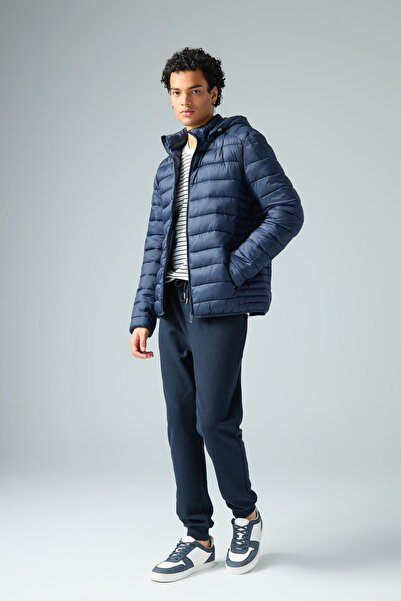 DeFacto Slim Fit Hooded Puffer Jacket N4661az23au