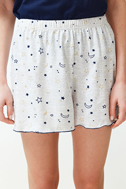 Trendyol Collection Sötétkék Galaxy mintás kötött pizsama szett rövidnadrággal THMSS24PT00203