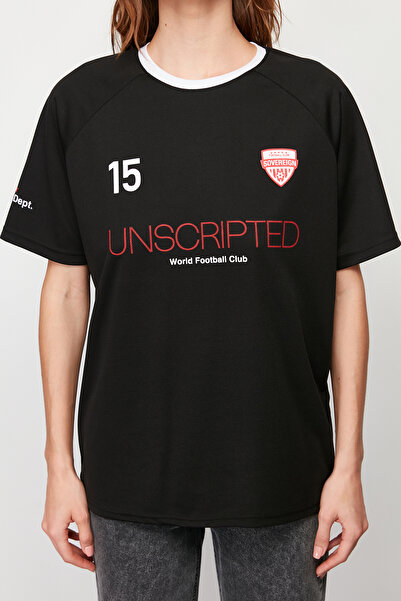 Trendyol Collection Černé Oversize/Wide Fit Slogan Pletené tričko s potiskem TWOSS24TS00106