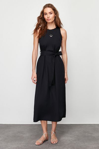 Trendyol Collection Sötétkék öves 100% pamut poplin zsebes Midi szövött ruha TWOSS24EL00338
