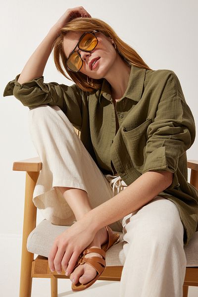 Happiness İstanbul Khakifarbenes Oversize-Musselin-Hemd mit Taschen für Damen MX00150