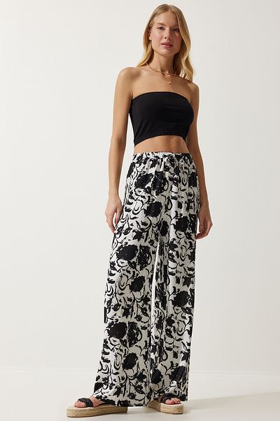 Happiness İstanbul Women's Vibrant White Patterned Flowing Viscose Palazzo Trousers EN00606