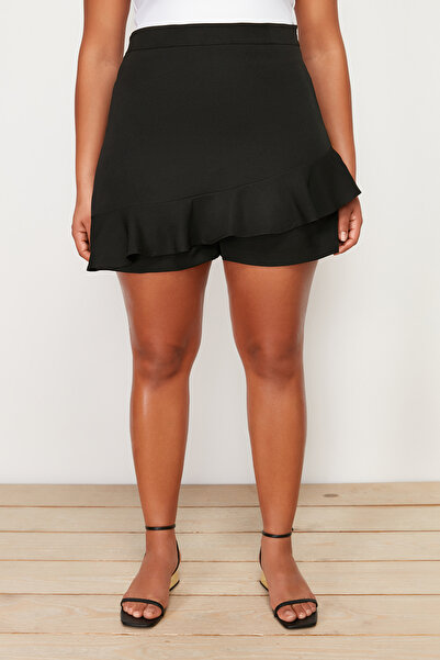 Trendyol Curve Černé šortky s vysokým pasem a širokými nohavicemi TBBSS24AP00018
