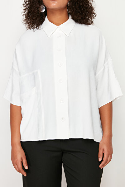 Trendyol Curve Λευκό υπερμεγέθη φαρδύ πλέγμα υφαντό πουκάμισο με χαμηλό μανίκι TBBSS24AX00006